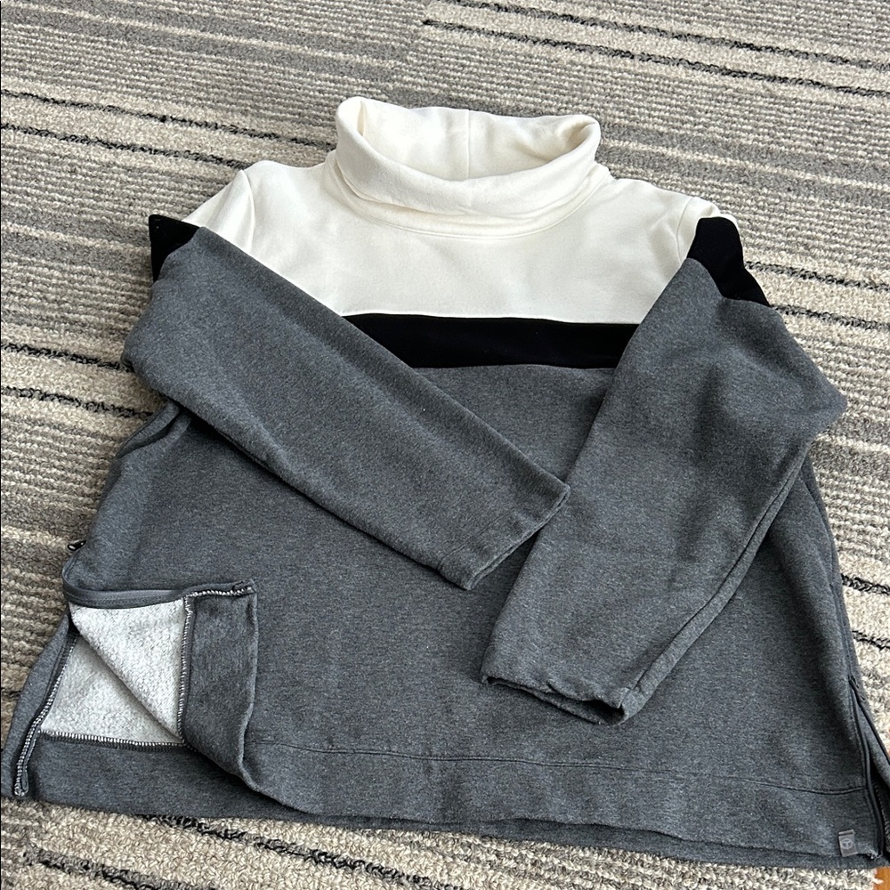 Talbots Cream Turtleneck Sweatshirt